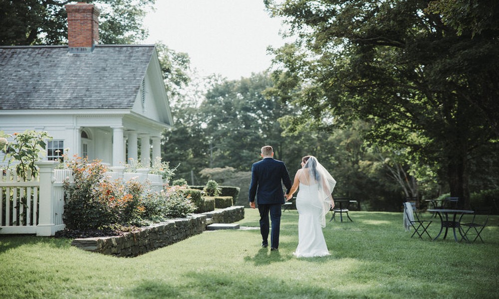 choosing_the_right_connecticut_wedding_photographe_11986_featured